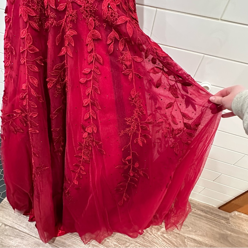 AMARRA | Wine Red Size 14 Floral Appliqué Beaded Tulle Ballgown With Pockets! - Picture 3 of 16